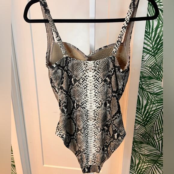 Bond-Eye Australia One Piece Python Print Swimsuit Size 12 D-DD - Picture 5 of 10